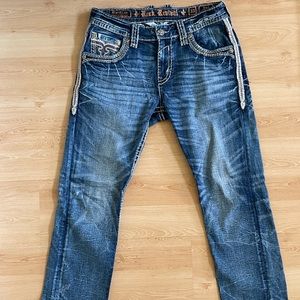 MEN’S ROCK REVIVAL BRAD JEANS!!